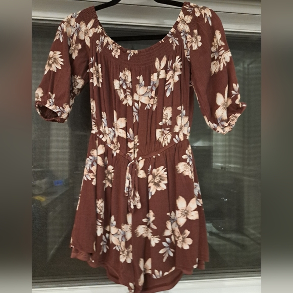 Romper - Picture 1 of 3